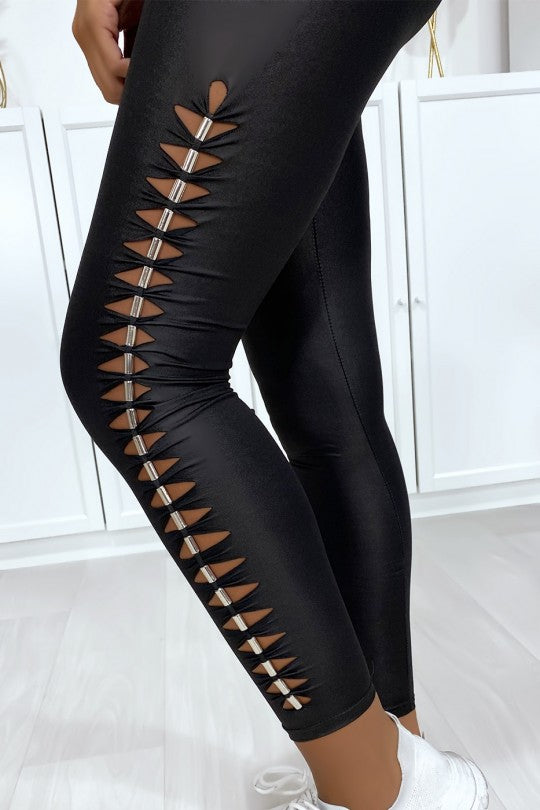 Legging noir brillant très extensible avec accessoire sur les cotés